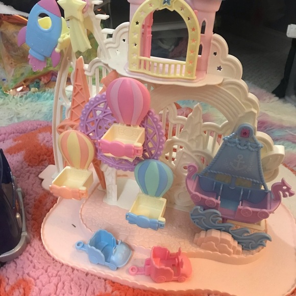 Calico critters bunny family lot babies car amusement playground - Picture 4 of 5